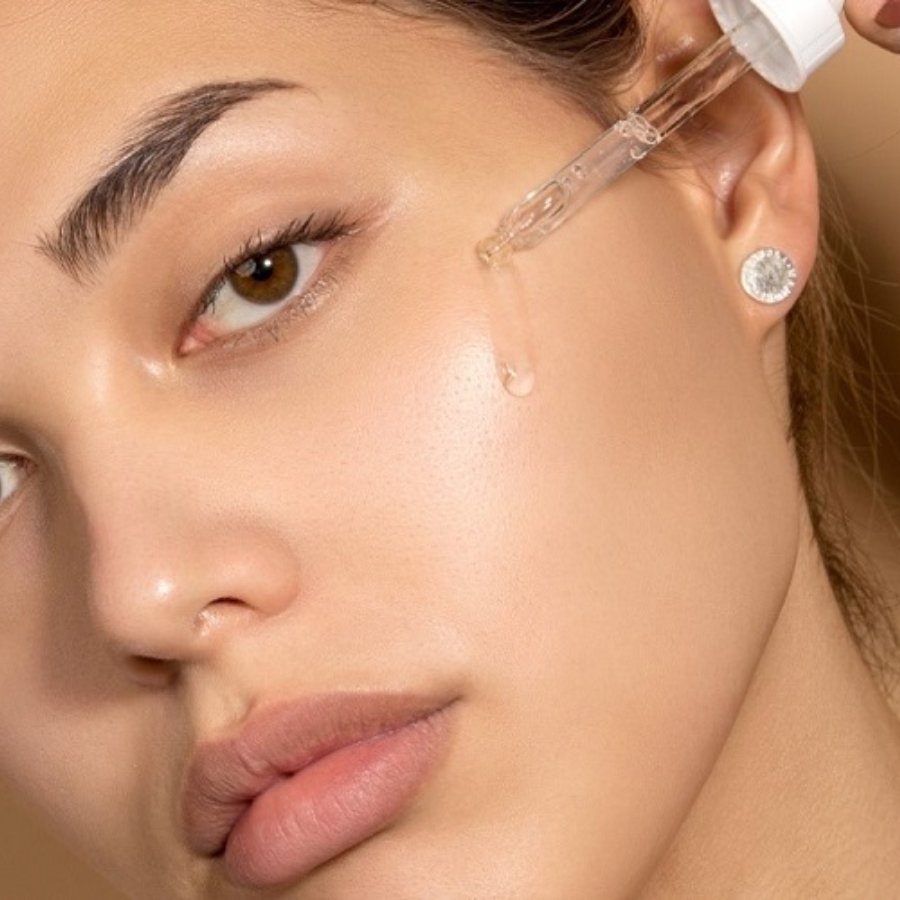 রূপচর্চায় গ্লাইকোলিক অ্যাসিডের উপকারিতা।