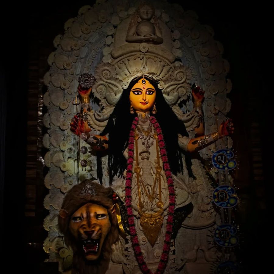 Khalisani sarbojanin jagadhatri puja chandannagar theme amader prithibi shola kaj artist akash pal 77th year dgtl