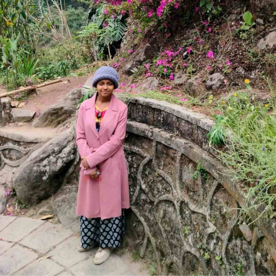 সুস্থ হওয়ার পর দার্জিলিং ভ্রমণে অদ্রিজা। 