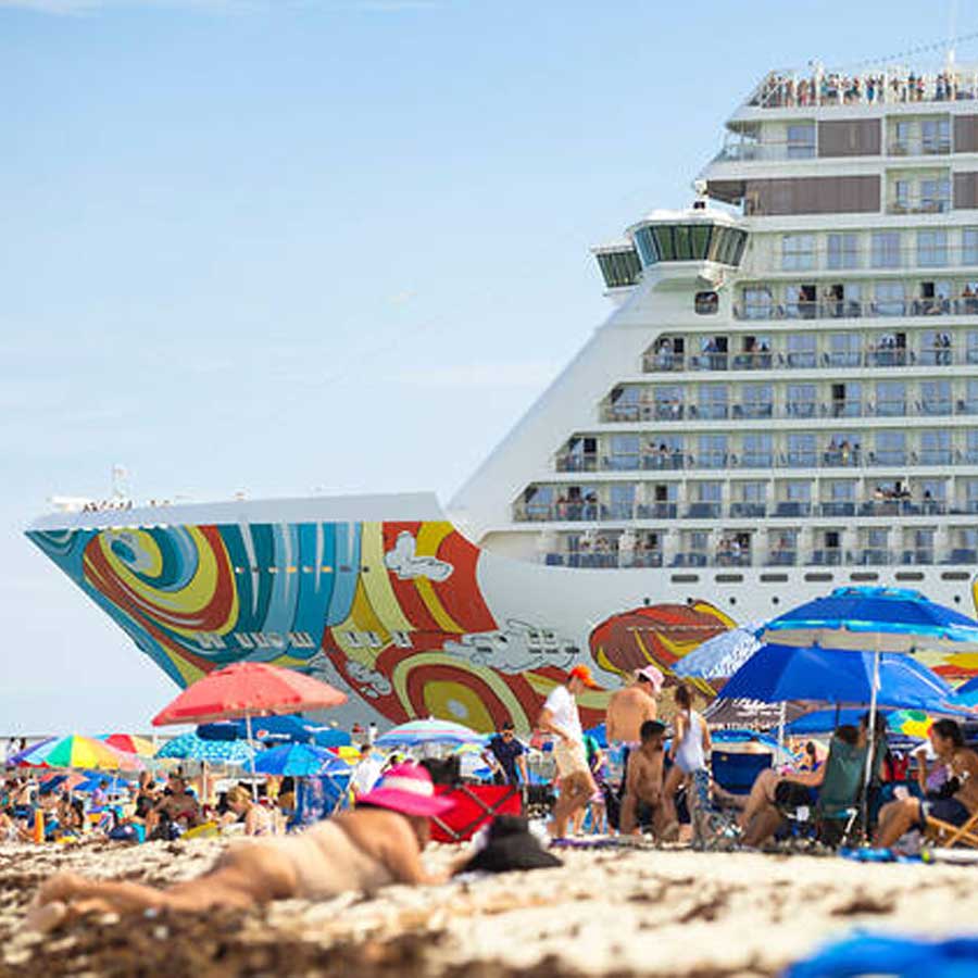 Toshakda qaynotasi bilan yalangoch kelin surati