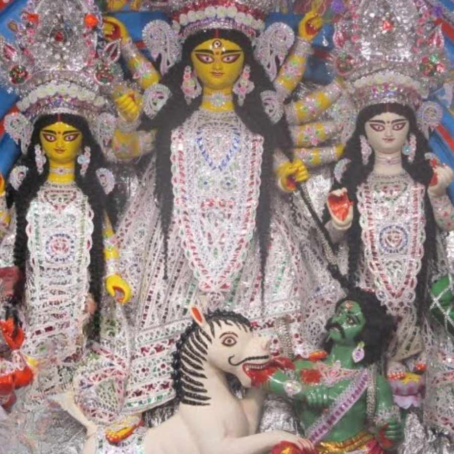 Reason Behind Goddess Durga Having a Horse as Vahana in Some Pujas Instead of a Lion dgtl