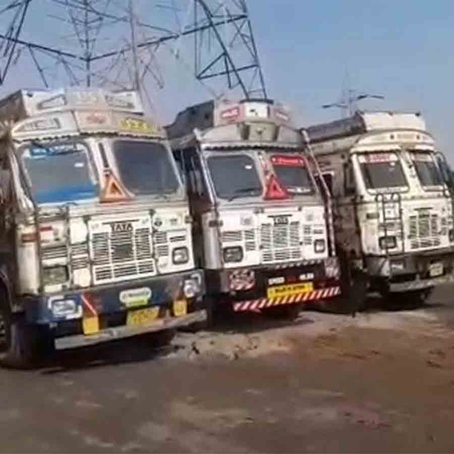 Kolkata Police and Transport Department marking those outstate vehicles with fake documenst and forged Fitness Certificates