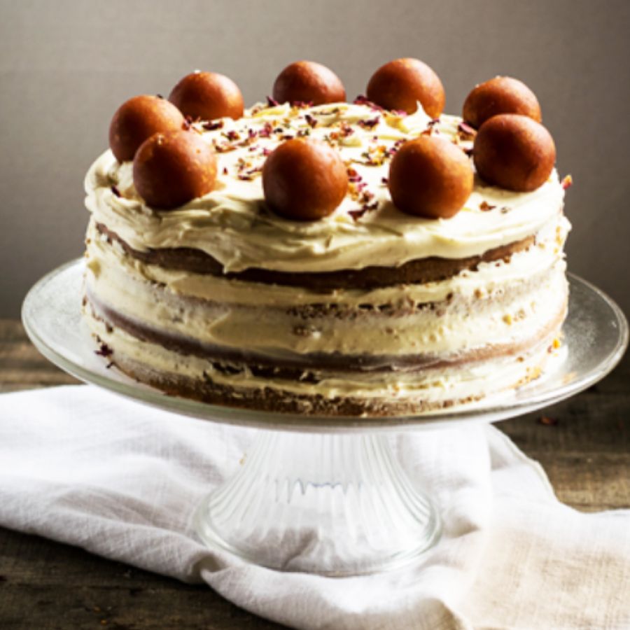 ১২. ভোগের থালা থেকে উৎসবের জমাটি আসর— গুলাব জামুন চিজ় কেক হবে এ বার পুজোর আলোচনার আসল আকর্ষণ।   (এই প্রতিবেদনটি ‘আনন্দ উৎসব’ ফিচারের একটি অংশ। )