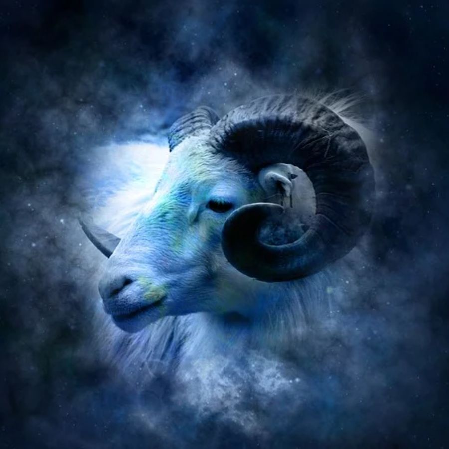 ৩।  মেষ মেষ রাশির প্রতীকই হল অগ্নি। অত্যন্ত ছোটখাটো কারণেই মাথা গরম করে ফেলেন এই রাশির জাতক-জাতিকারা। সহজেই ধৈর্যহারা হয়ে পড়ার কারণে নানাবিধ গোলমালে জড়িয়ে পড়ারও প্রবণতা আছে তাঁদের। 