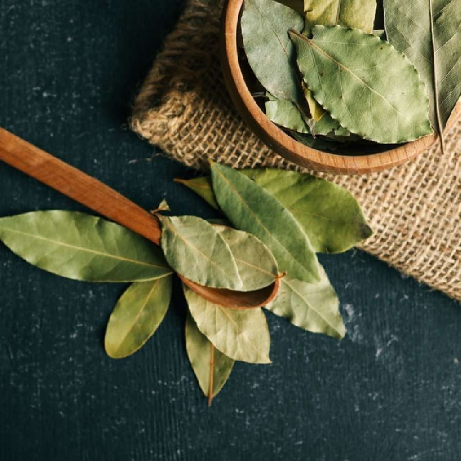 How to use bay leaves in differ household works dgtl