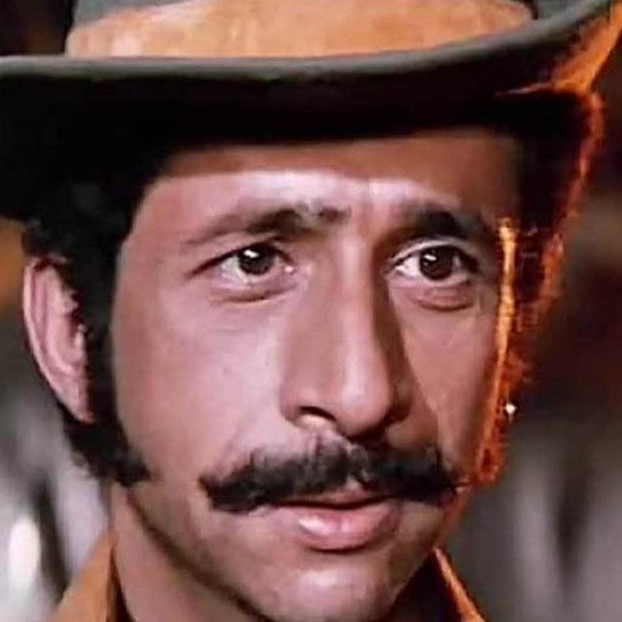 Naseeruddin Shah was married to 15 years older Parveen Murad, took 12 years to pay alimony