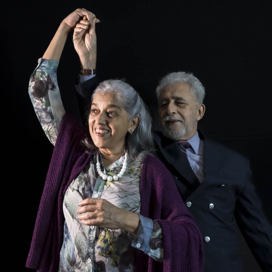 Naseeruddin Shah was married to 15 years older Parveen Murad, took 12 years to pay alimony