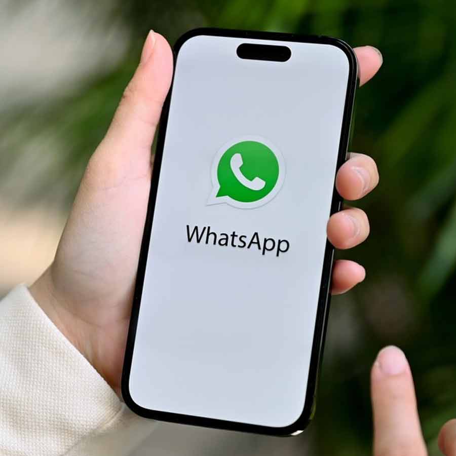 WhatsApp is now testing close friends feature for Status updates