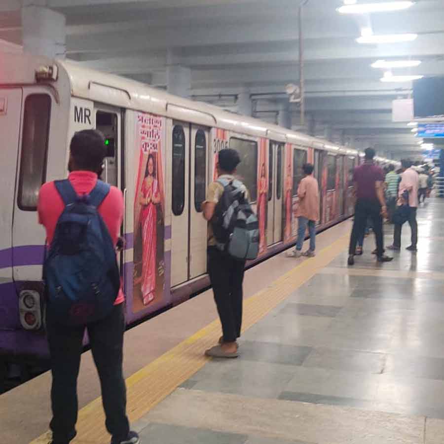 Experience the last metro ride in night special service