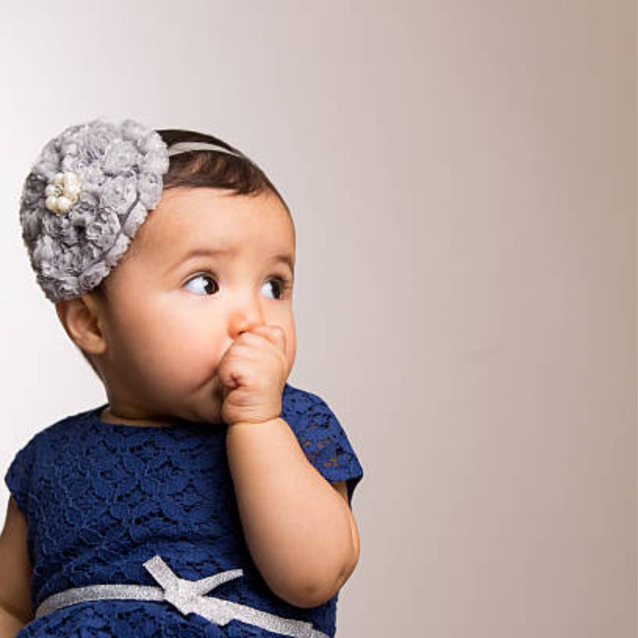 দেবী দুর্গার প্রবল সাহসকে বলা হয় পুরালা। মেয়ের নাম এই নামেও রাখতে পারেন। (এই প্রতিবেদনটি 'আনন্দ উৎসব' ফিচারের একটি অংশ।)