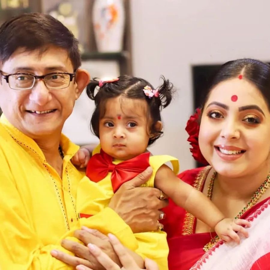 Sreemoyee Chattoraj and Kanchan Mullick will celebrate their first durga puja with daughter krishvi dgtl.