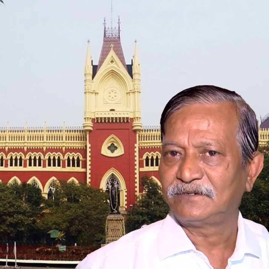CBI opposes bail plea of Kalighater Kaku Sujay Krishna Bhadra in Recruitment case before Calcutta High Court
