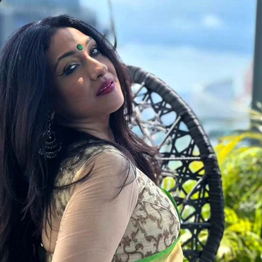 Indian Actress and Producer Rituparna Sengupta prepares a recipe and give a home tour talks about her cooking skills dgtls