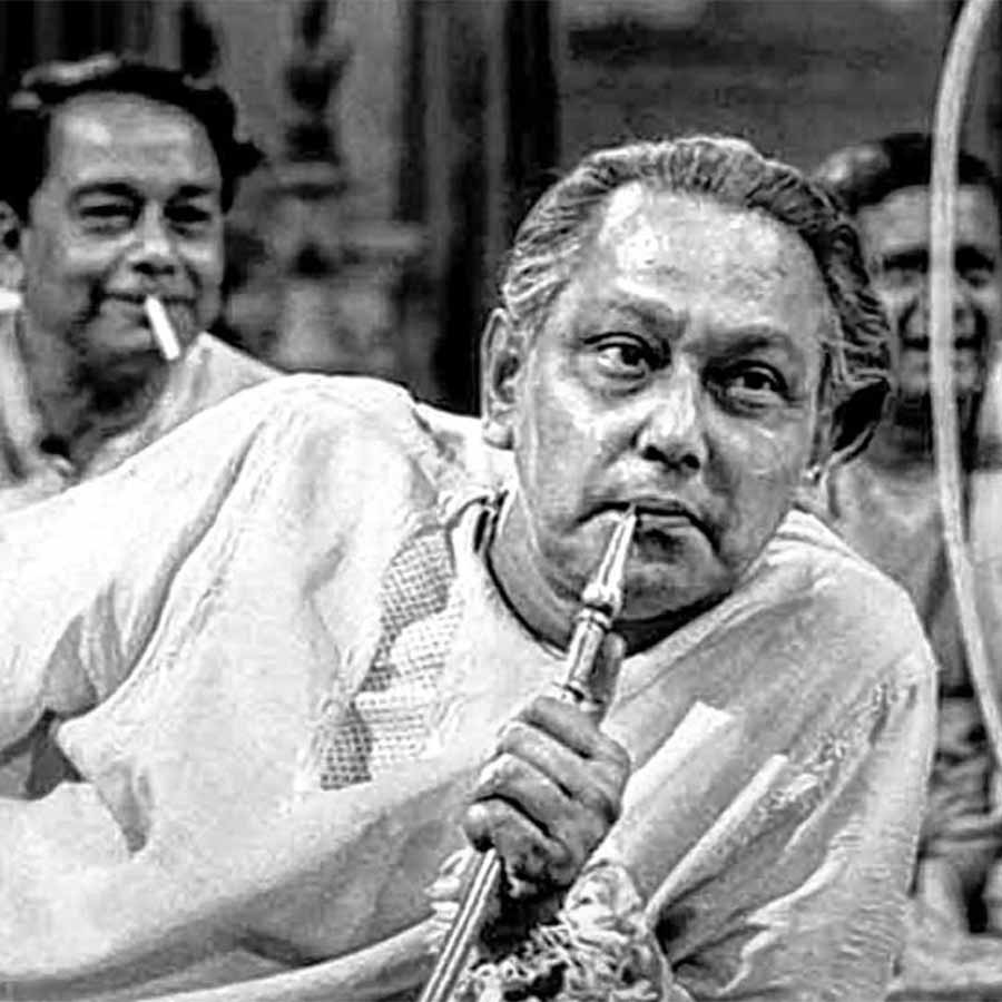 Chhabi Biswas was a pioneer in establishing the splendor, glory, popularity, and tradition of black-and-white Bengali cinema