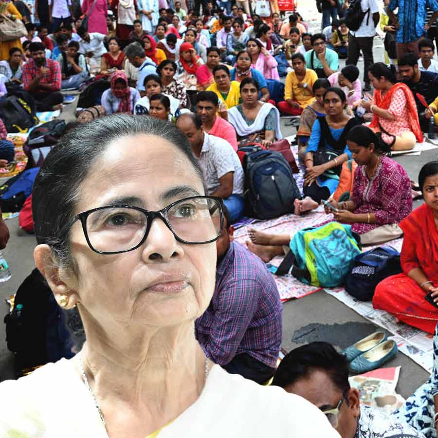 CM Mamata Banerjee assures SSC jobless teachers, will find alternative group C jobs for them dgtl