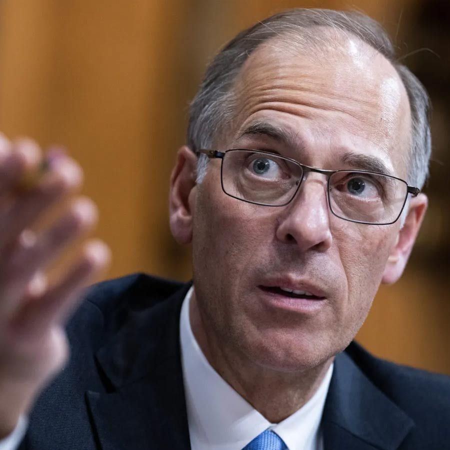 US economy is on the edge of recession, says credit rating agency Moody's