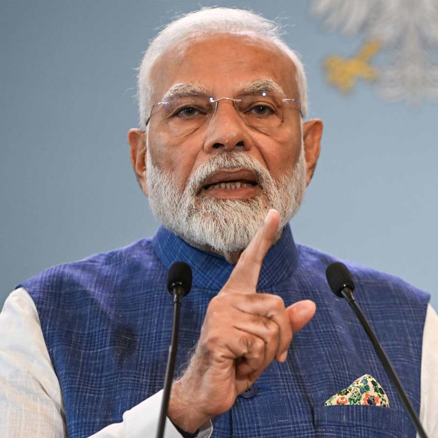 US economy is on the edge of recession, says credit rating agency Moody's