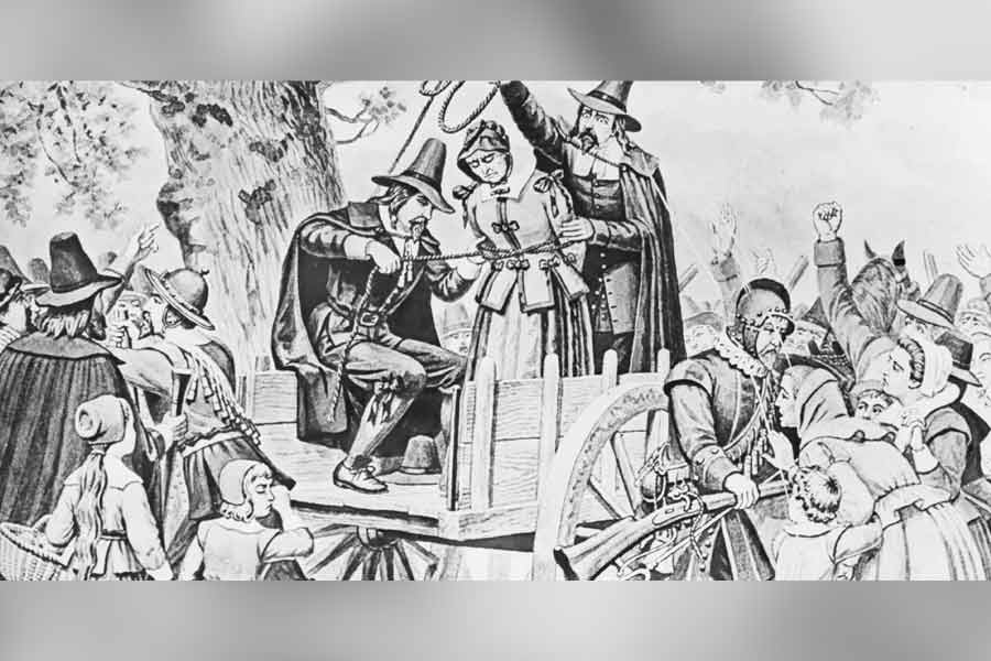 ১৬৫৯ সালে অ্যাকোয়া টোফানা তৈরি এবং সরবরাহের সঙ্গে জড়িত পাঁচ জন মহিলাকে প্রকাশ্যে ফাঁসি দেওয়া হয়। তাঁদের থেকে বিষ কিনতেন এমন চল্লিশ জন নারীকে যাবজ্জীবন কারাদণ্ড দেওয়া হয়।