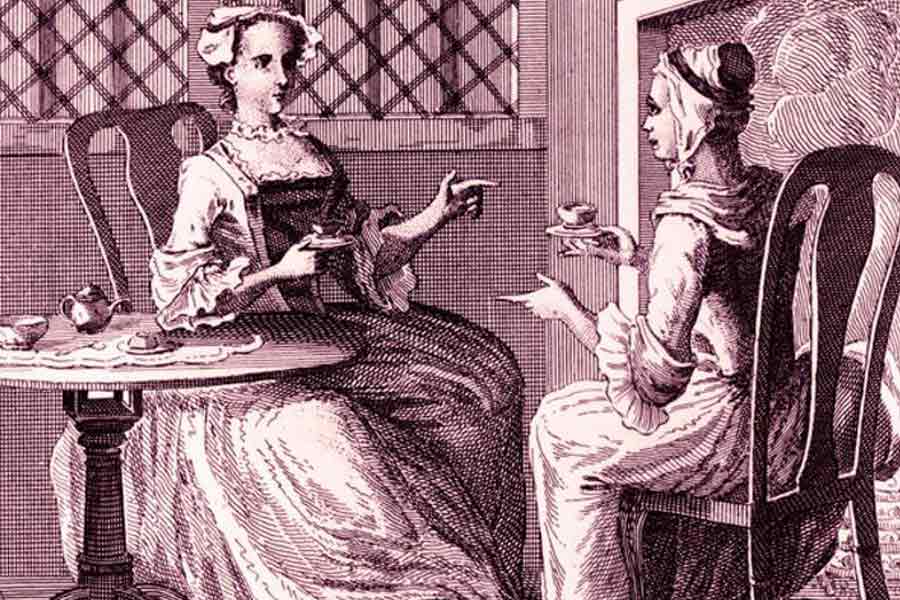 জুলিয়ার সহযোগী এই নারীদের কেউ ছিলেন ধাত্রী, কেউ গর্ভপাতে সাহায্য করতেন, কারও বা পেশা ছিল জাদুবিদ্যা, আবার কারও জীবিকা ছিল বেশ্যাবৃত্তি। এঁরা সকলেই নিযুক্ত ছিলেন বিষ তৈরি এবং পাচারের কাজে।