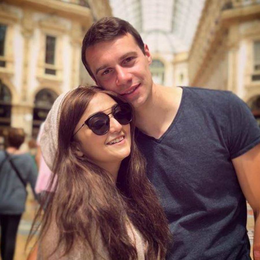 Monali thakur and her husband mike richter heading for divorce speculation arise dgtl