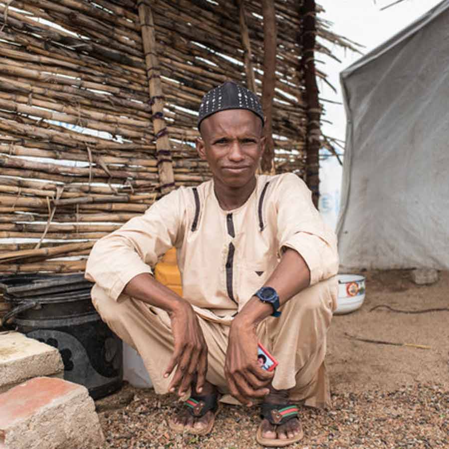 তবে উবাং ভাষাভাষীর লোক যে ক্রমাগত কমে আসছে তা নিয়ে আশঙ্কা প্রকাশ করেছেন গ্রামবাসীরা। আধুনিক প্রজন্মের অনেকেই নাকি স্থানীয় ভাষা বিসর্জন দিয়ে আন্তর্জাতিক ভাষা আপন করার দিকে ঝুঁকে পড়েছেন। তবুও গ্রামবাসীরা সেই ভাষাকে অবলুপ্তির হাত থেকে রক্ষা করার চেষ্টা চালিয়ে যাচ্ছেন।