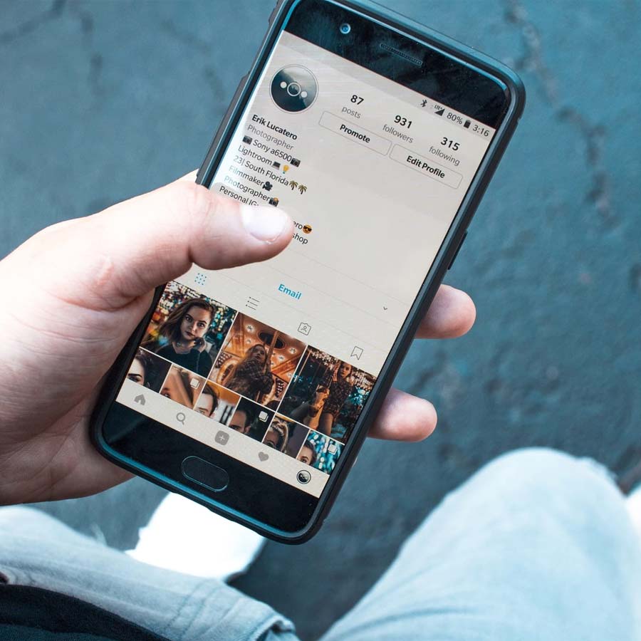 Nepal bans social media