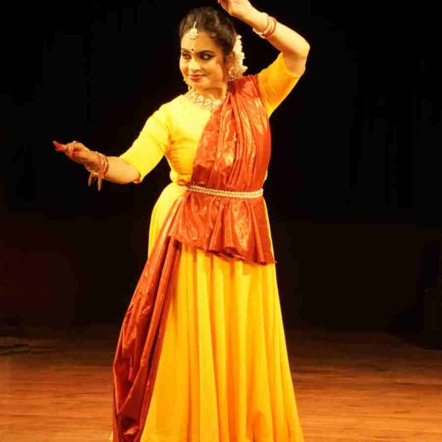 Nimagna Cultural Association, founded by dancer Sayani Chavda is celebrating its 20th anniversary at Kolkata