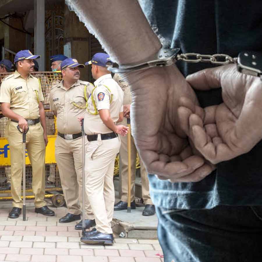 নয়ডা থেকে অভিযুক্তকে গ্রেফতার করা হয়েছে। প্রতিনিধিত্বমূলক ছবি।