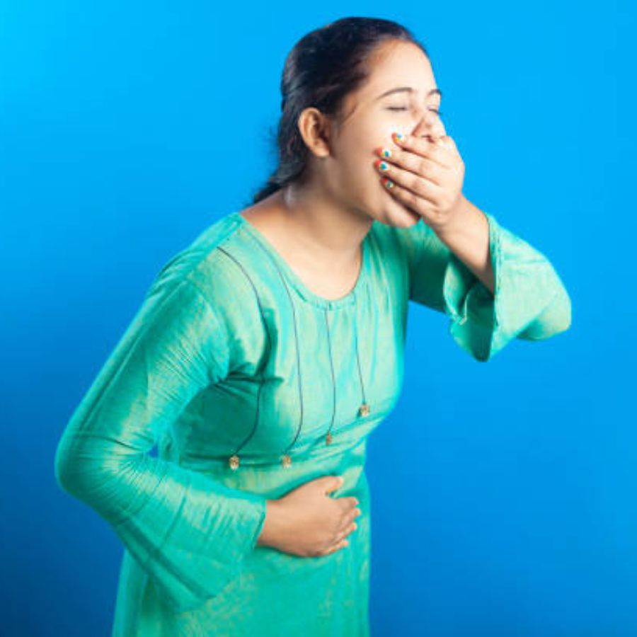 How to control Vomiting Tendency During Travel and in Crowded Places dgtl