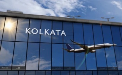 পুজোর ছুটি মানেই অনেকের কাছে বেড়াতে যাওয়া। শুধু দেশে নয়, দেশের বাইরেও পাড়ি দেওয়ার এক সুবর্ণ সুযোগ। কিন্তু শেষ মুহূর্তে প্ল্যান করলে বাজেট বেড়ে যাওয়ার ভয় থাকে। তবে চিন্তা নেই! সেপ্টেম্বরের শেষ দিক থেকে অক্টোবর মাস পর্যন্ত মাত্র ১০ দিনের জন্য কম খরচে দারুণ কিছু বিদেশ-ভ্রমণ প্ল্যান করা সম্ভব। এখানে তেমনই পাঁচটি গন্তব্যের তালিকা রইল, পুজোয় যেখান থেকে ঘুরে আসা যাবে স্বল্প বাজেটে। 