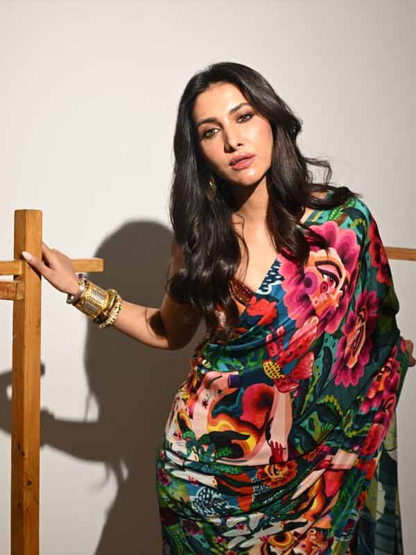 Actress Rukmini Maitra at Art in Life exhibition of CIMA Art Gallery, fashion photoshoot for Durga Puja