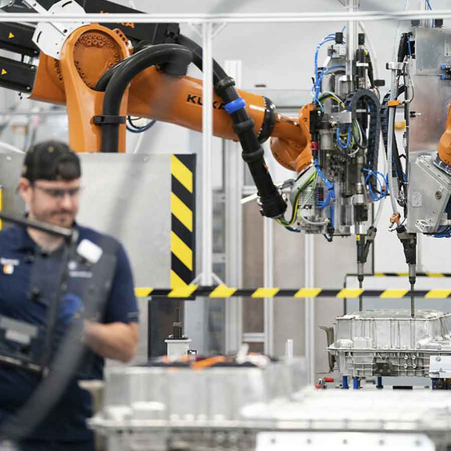 US trade deficit surge rapidly in July 2025 amid Donald Trump's tariff war