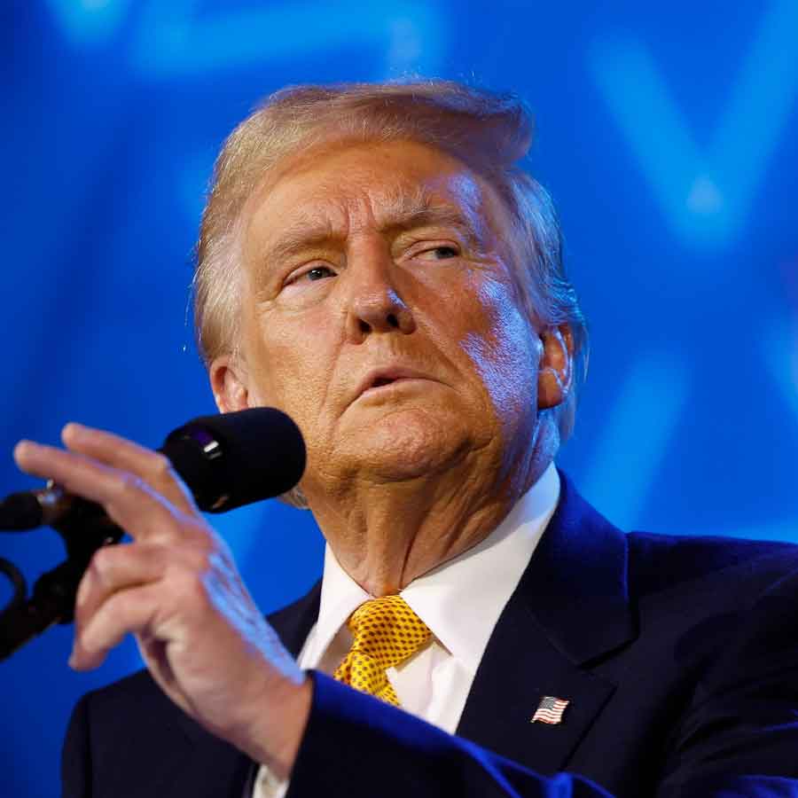 US trade deficit surge rapidly in July 2025 amid Donald Trump's tariff war