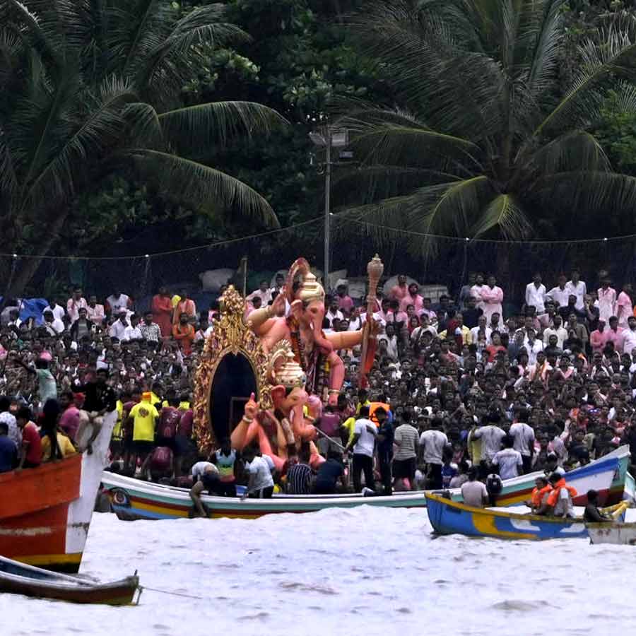 One electrocuted to death in Mumbai during Ganesh immersion dgtl