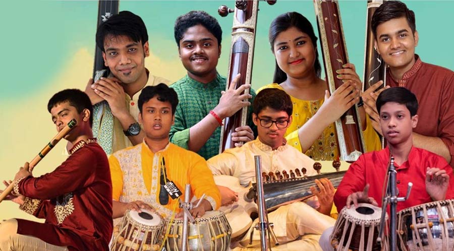 শ্রুতিনন্দনের শিক্ষার্থী শিল্পীরা। 