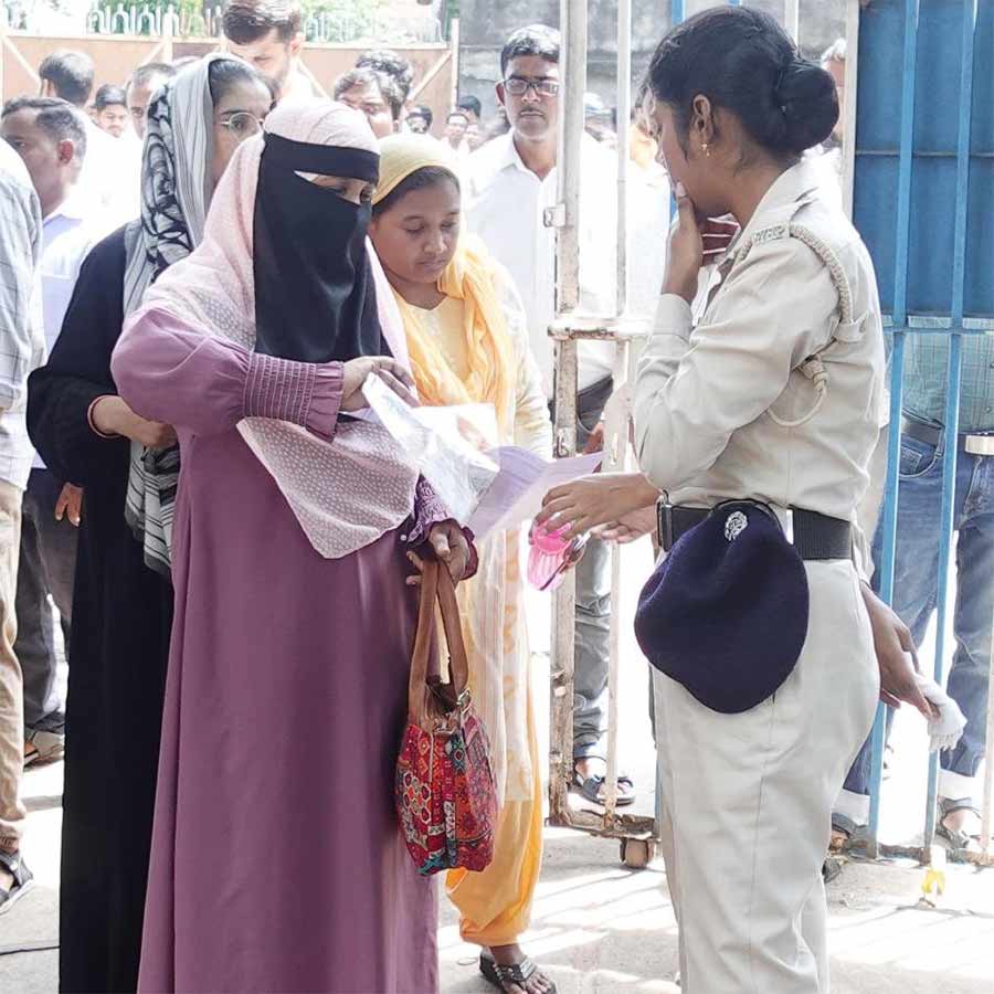 Speculations after several candidates from Uttar Pradesh appeared in West Bengal School Service commission exam