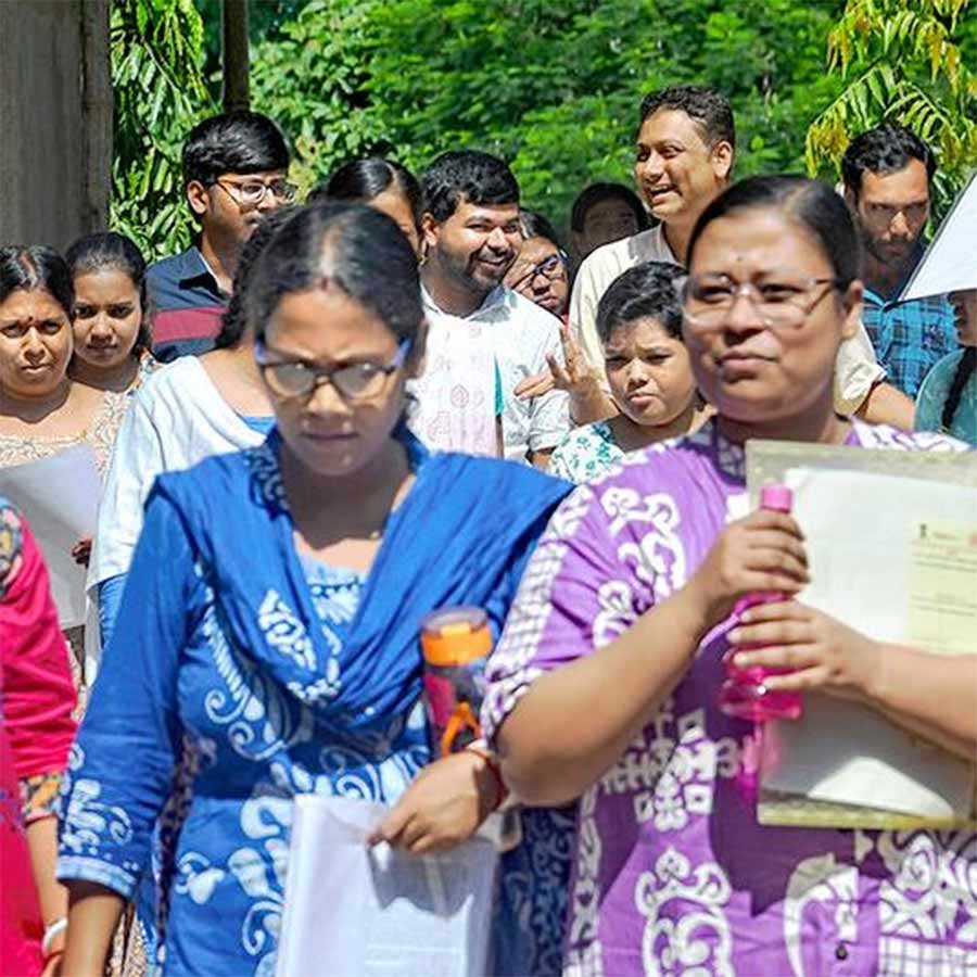 Elligible teachers who lost his job appeared in the exam with new candidates