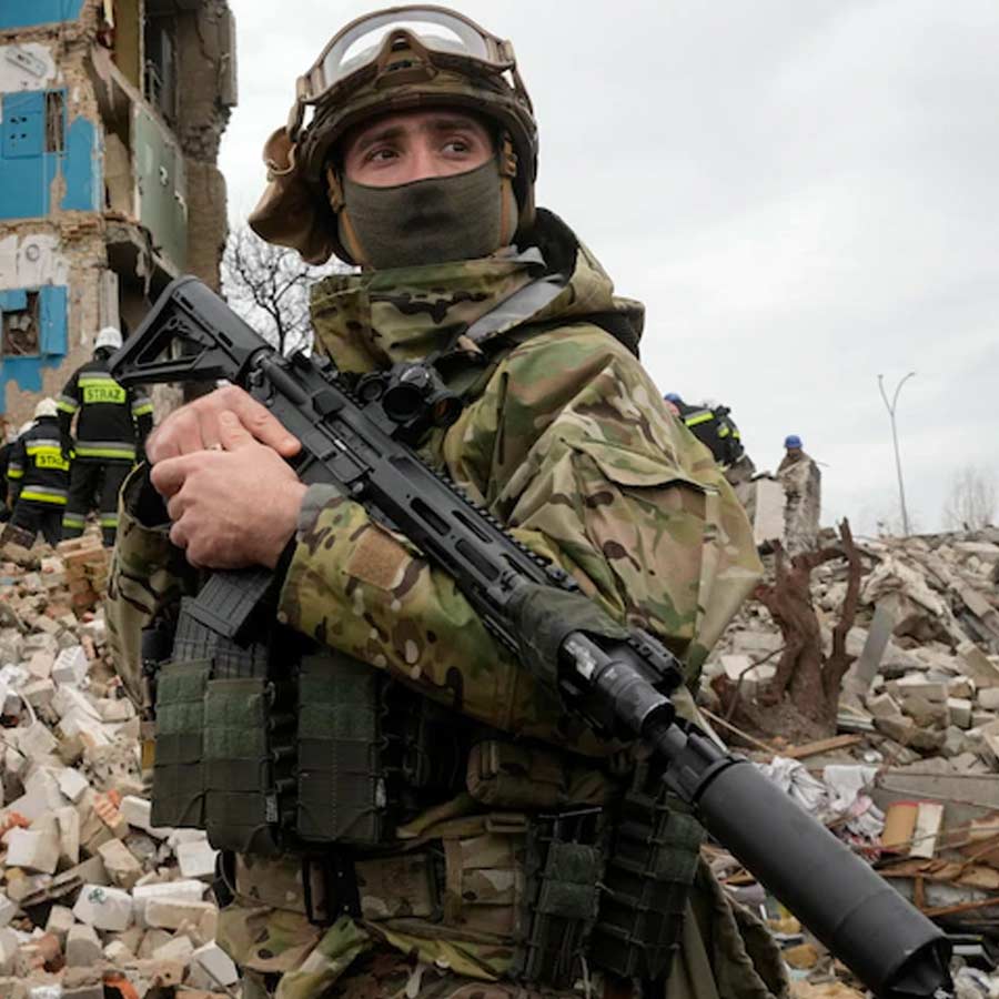 France and Britain wants to secure Ukraine with 10,000 troops, what America is thinking about coalition of the willing