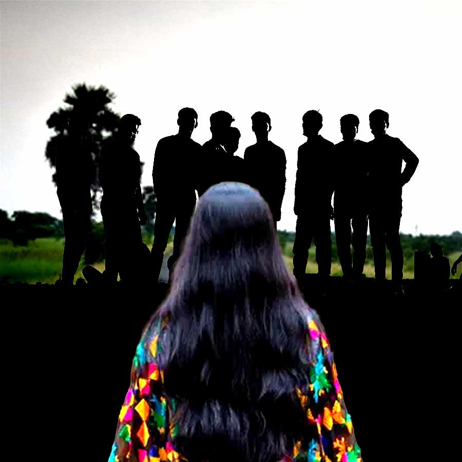 ন্যুড গ্যাংয়ের তাণ্ডব ত্রস্ত মহিলারা।