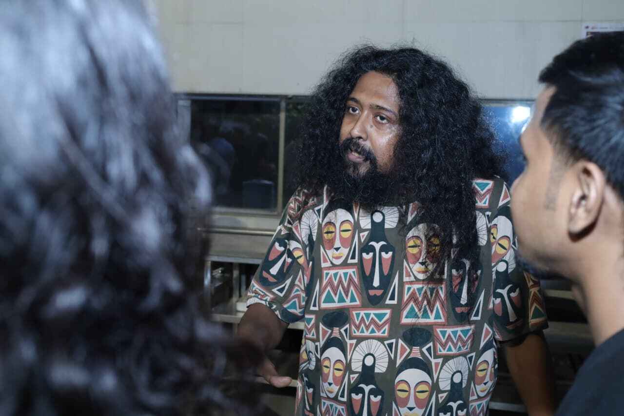 ‘৬০ চৌরঙ্গী রোড’-এ এ দিন গান শুনতে এসেছিলেন জনপ্রিয় শিল্পী অর্ক মুখোপাধ্যায়। 