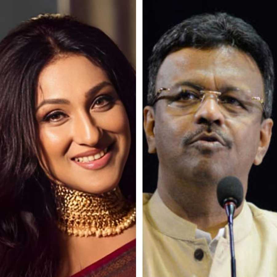 Actress Rituparna Sengupta will present the Durga Puja of Bengal in America\\\'s Times Square, Kolkata Mayor Firhad Hakim announced