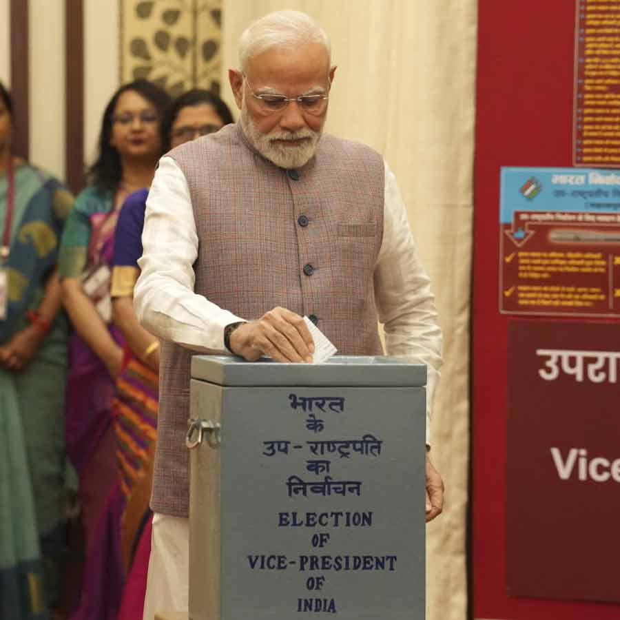 CP Radhakrishnan vs B Sudershan Reddy, India to elect next Vice President on tuesday dgtl