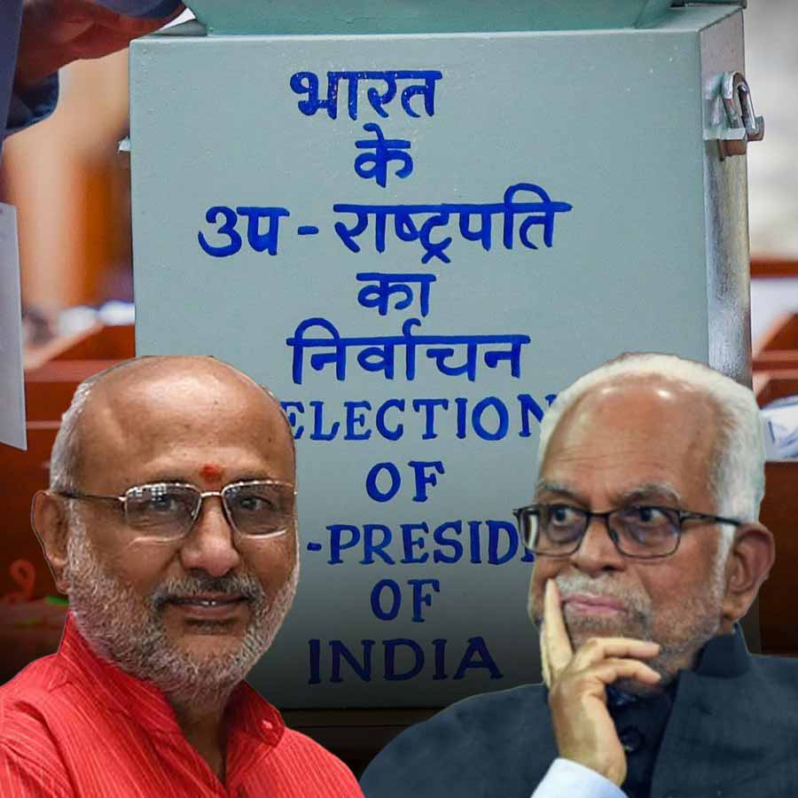 দেশের পরবর্তী উপরাষ্ট্রপতি কে? (বাঁ দিকে) এনডিএ সমর্থিত প্রার্থী সিপি রাধাকৃষ্ণন এবং ‘ইন্ডিয়া’ সমর্থিত প্রার্থী বি সুদর্শন রেড্ডি (ডান দিকে)।