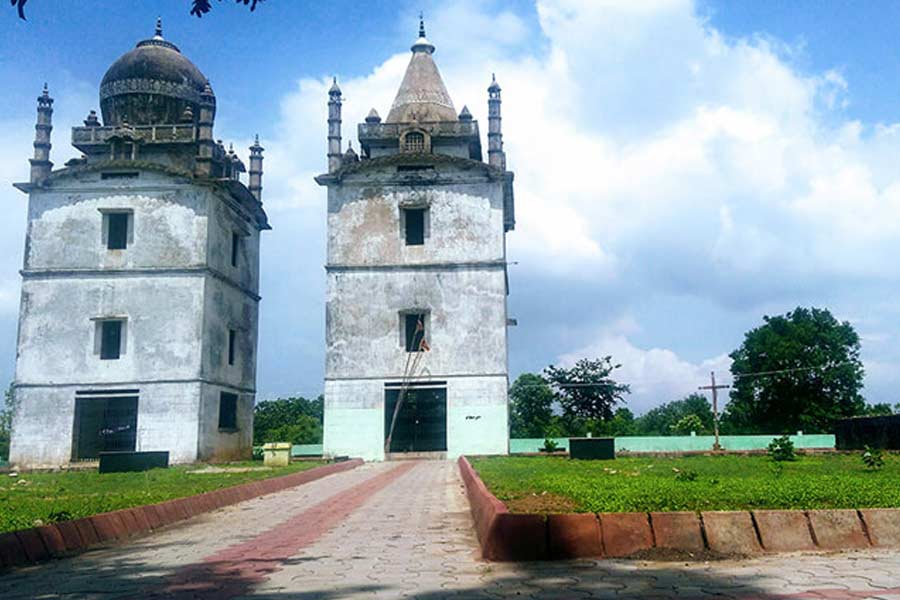 ম্যাকলাস্কিগঞ্জে সর্বধর্মস্থল।