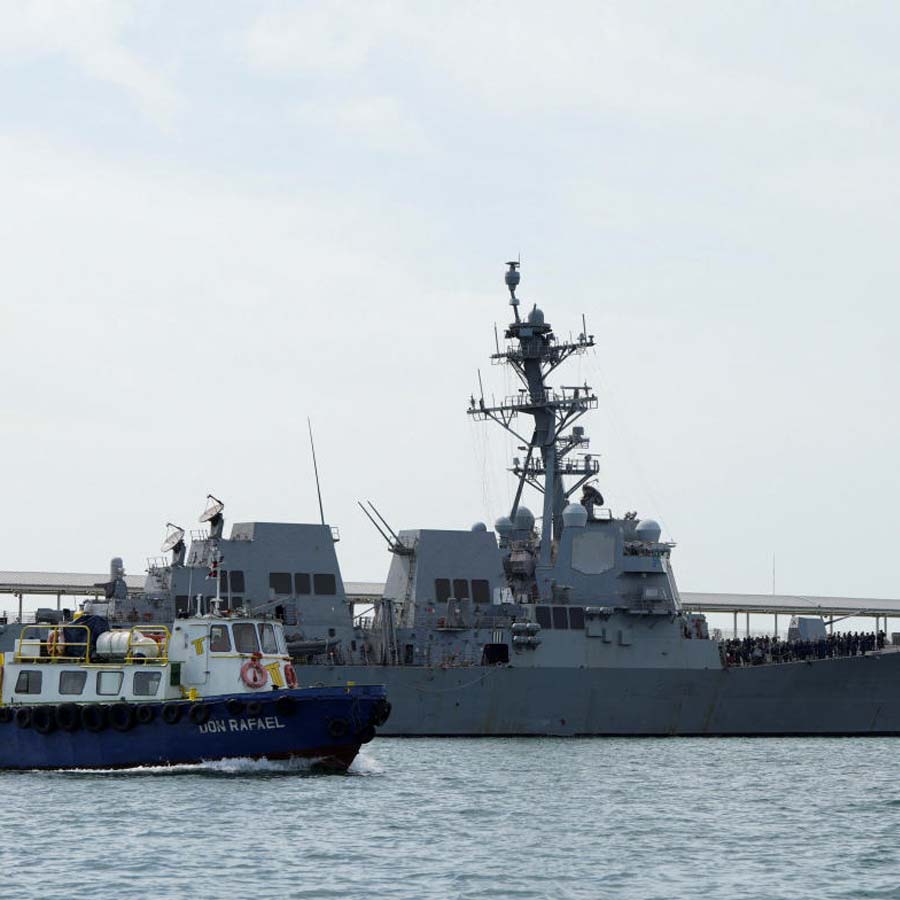 US may strike Caracas drug cartels with F-35 fighter jets which may trigger war with Venezuela 