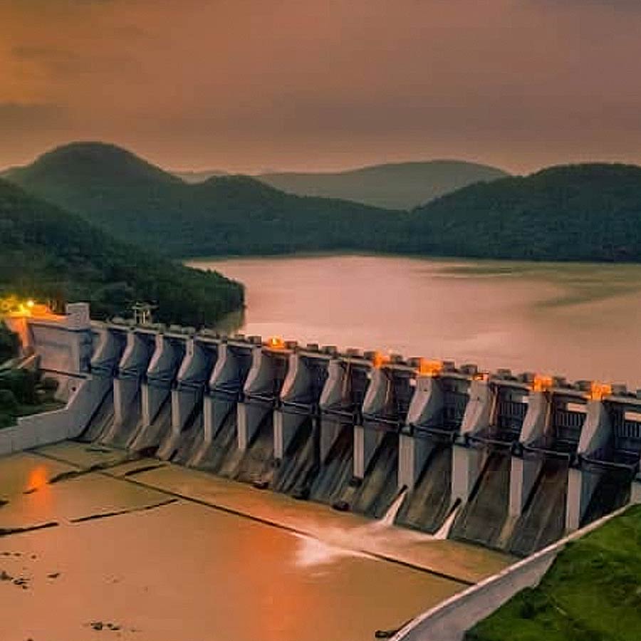 ফেরার সময় ঘুরে নিতে পারেন চান্ডিল ড্যাম।