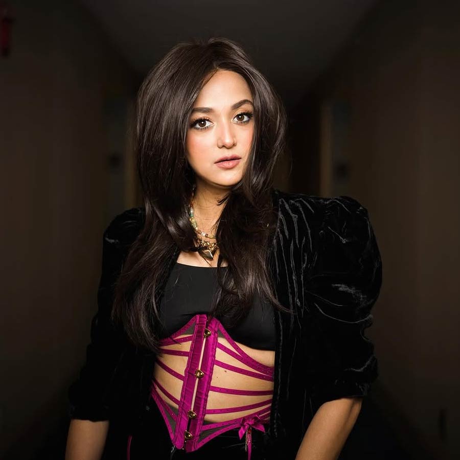 Did Monali Thakur confirms her divorce singer shares a cryptic note dgtl