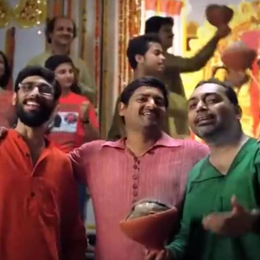 এই প্রাণ ঢালা উৎসবে বারবার/ আলো আশা ভালবাসা মিশে একাকার:  ১৯৪১ সালে পথচলা শুরু করেছিল শালিমার। প্রকৃতিনাথ ভট্টাচার্যের সংস্থার বিজ্ঞাপনী জিঙ্গল আজ হয়ে উঠেছে বাঙালির পুজো আবেগ। 