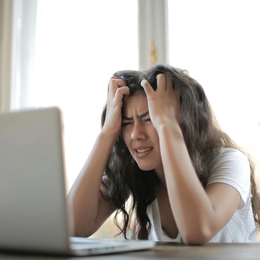 ৭.স্ট্রেস কমান – মানসিক চাপও কোষ্ঠকাঠিন্য বাড়াতে পারে, তাই রিল্যাক্স করার চেষ্টা করুন।