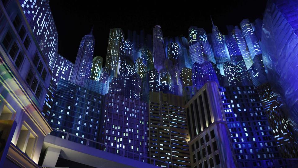 বাদামতলা আষাঢ় সংঘ: দক্ষিণ কলকাতার অন্যতম জনপ্রিয় এই পুজো তার অভিনব থিম এবং তার সঙ্গে মানানসই আলোকসজ্জার জন্য পরিচিত। বাদামতলা আষাঢ় সংঘের পুজোয় আলোর সাজ শুধু একটি অলঙ্কার নয়, বরং থিমের একটি অবিচ্ছেদ্য অংশ হয়ে ওঠে।